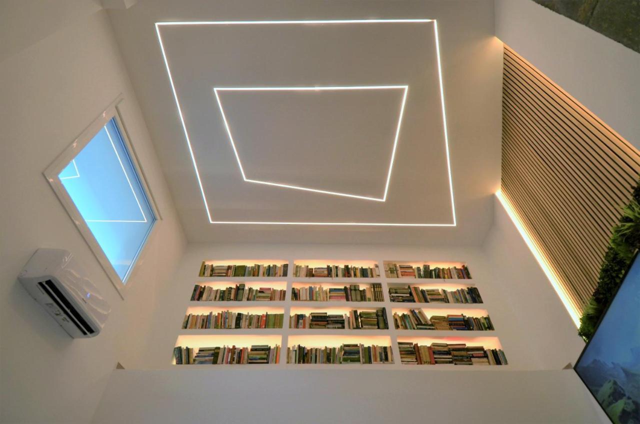 Biblioteca De Lujo En El Centro Historico De Apartament